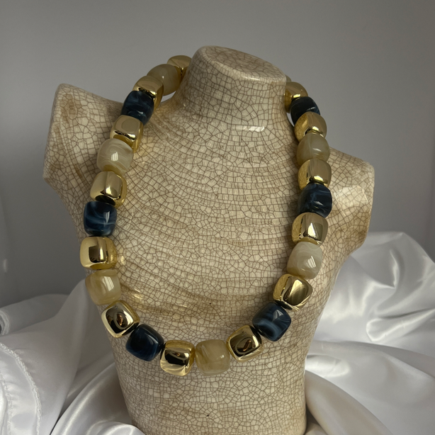Collier "Cube" en perles
