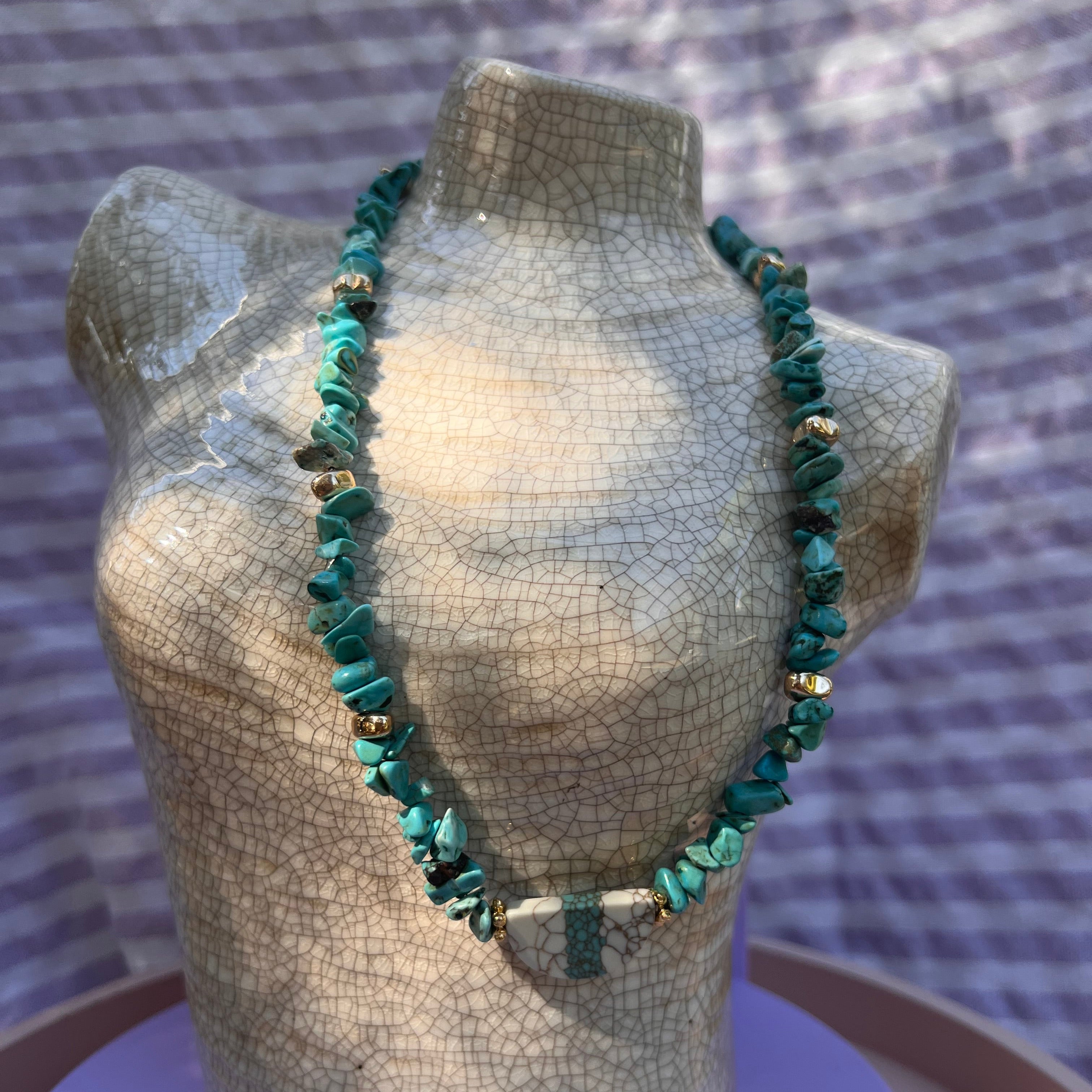 Collier "Chips" en perles