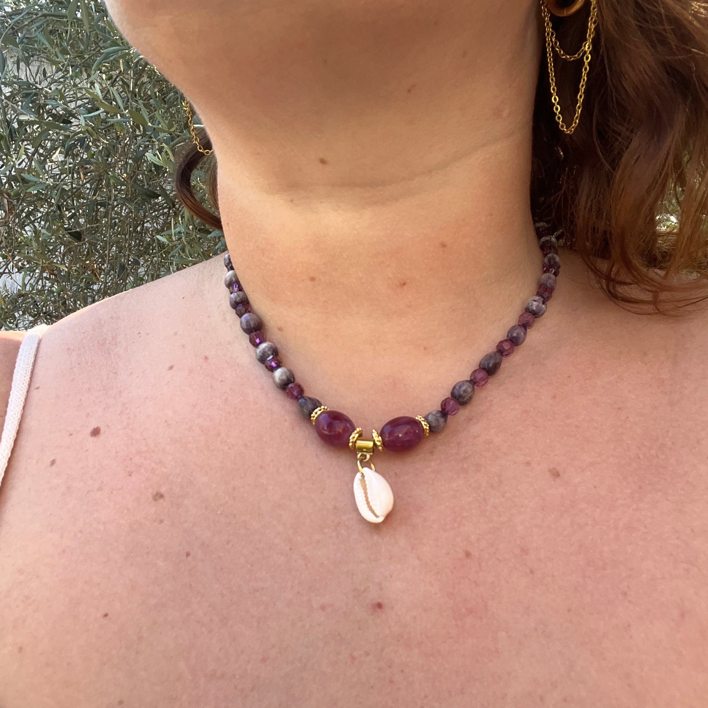 Collier "Violetshell" en perles
