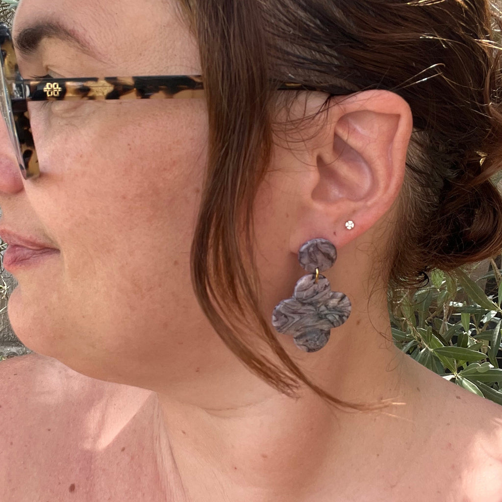 Boucles d'oreilles "Browns" en argile polymère