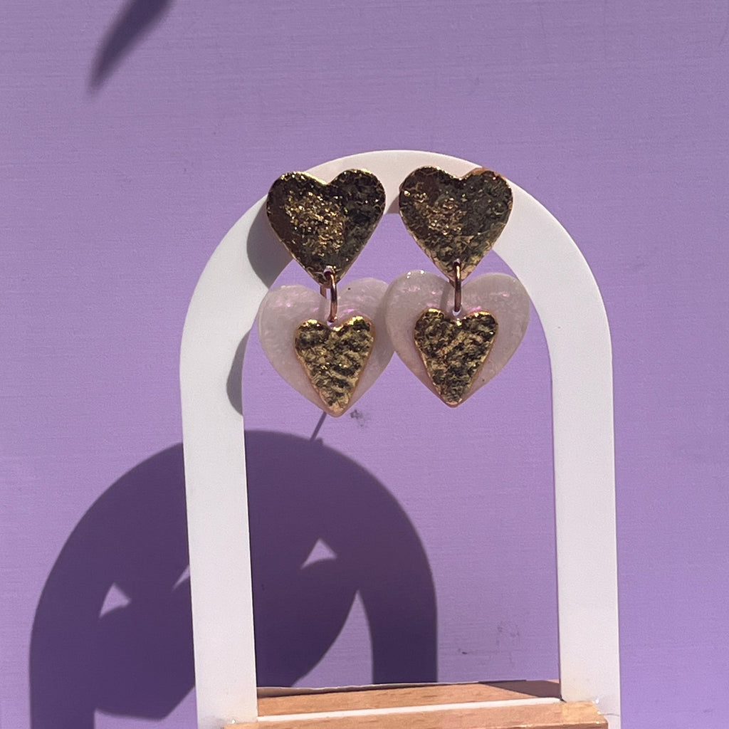 Boucles d'oreilles "Cœur nacré" en argile polymère